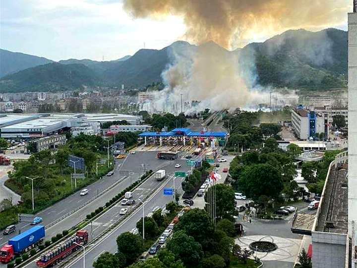 6 13油罐车爆炸事故 撸 30名公职人员 能杜绝再犯吗 手机卡车e族