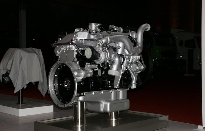 为啥奇数缸数柴油发动机少见?