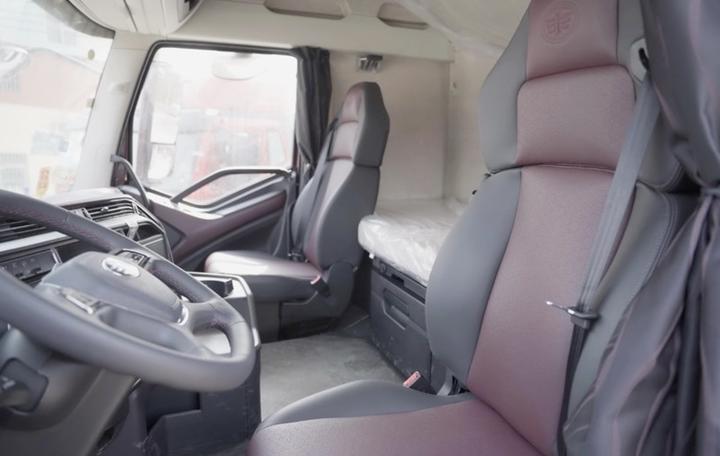 百万销量神车全新升级一汽解放j6v亮点全揭秘