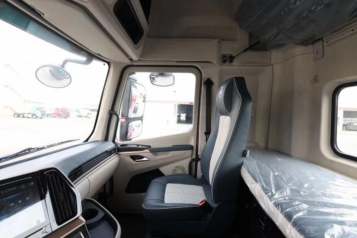 乘龙h5v性能拉满与90后小伙一起跑赢绿通!