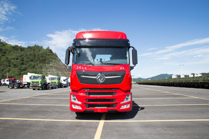 东风天龙kx王者版660马力牵引车-高效干线物流