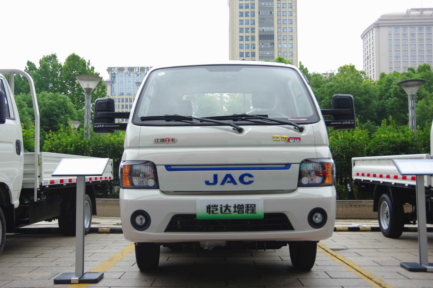 畅通城乡运输,恺达增程式小卡一箱油能跑很久