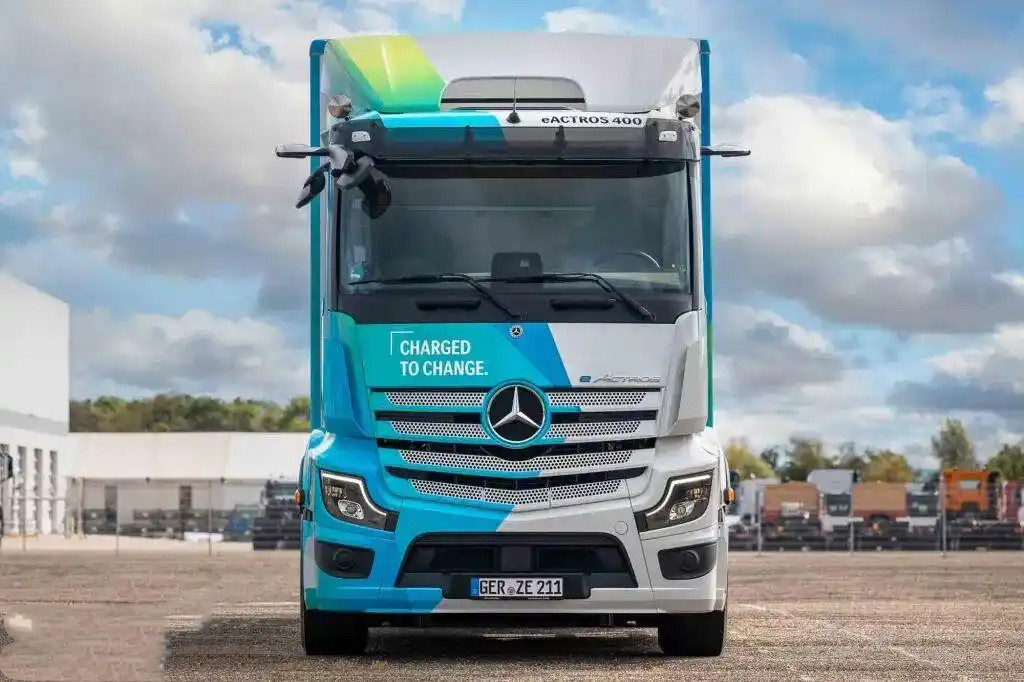 6d81800a19d8bc3ea7a33528665e0b0eaad3458a