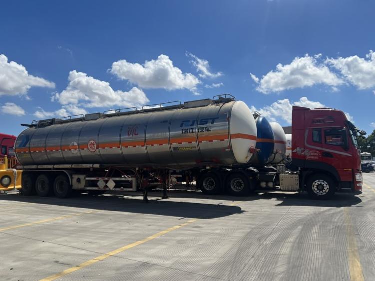 A97D5EE4-BACB-42A7-B67D-3EAE8010115C_1_105_c