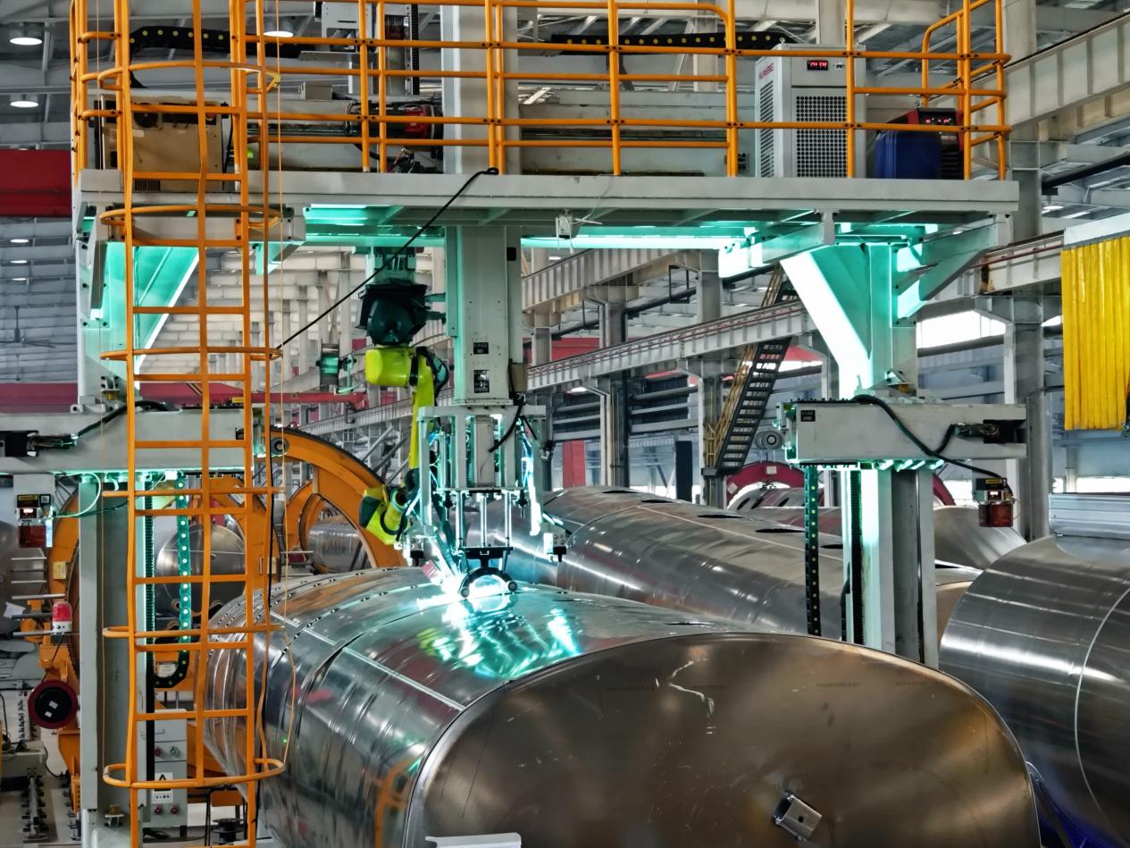 Star-Chained Liquid Tanker Aluminum Workstation