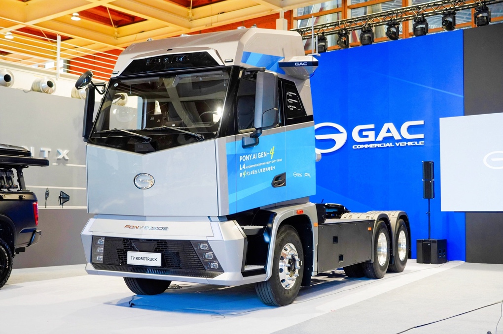 A truck parked in a building

AI-generated content may be incorrect.