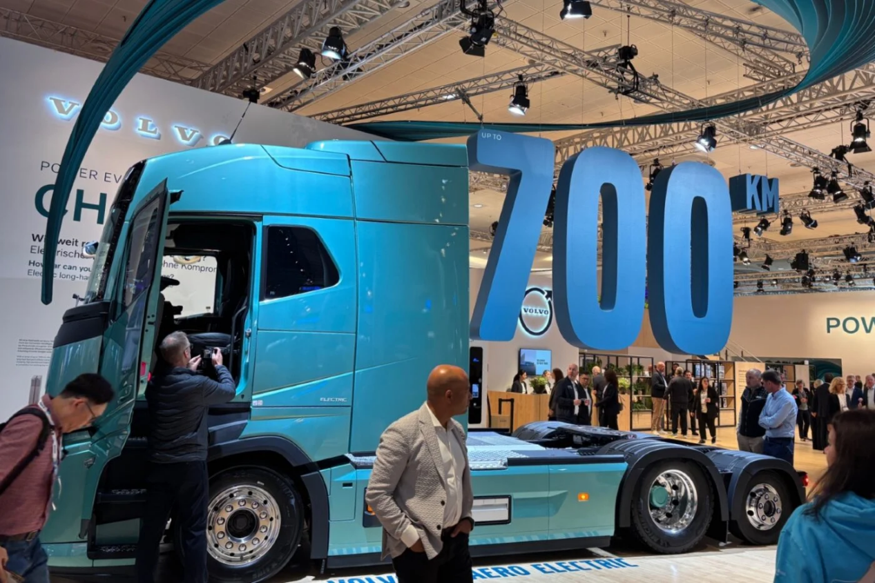 volvo-trucks-fh-aero-electric-iaa-transportation-2026-1400x933
